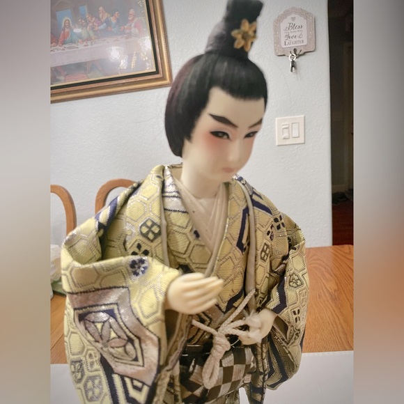 Japanese Gaisha & Male Dolls in Kimonos, Authentic. 18” with base. - Picture 12 of 15